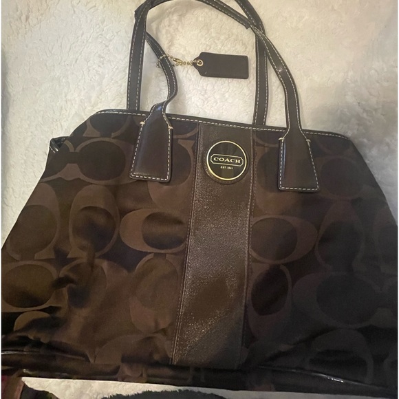 COACH handbag - Picture 1 of 4